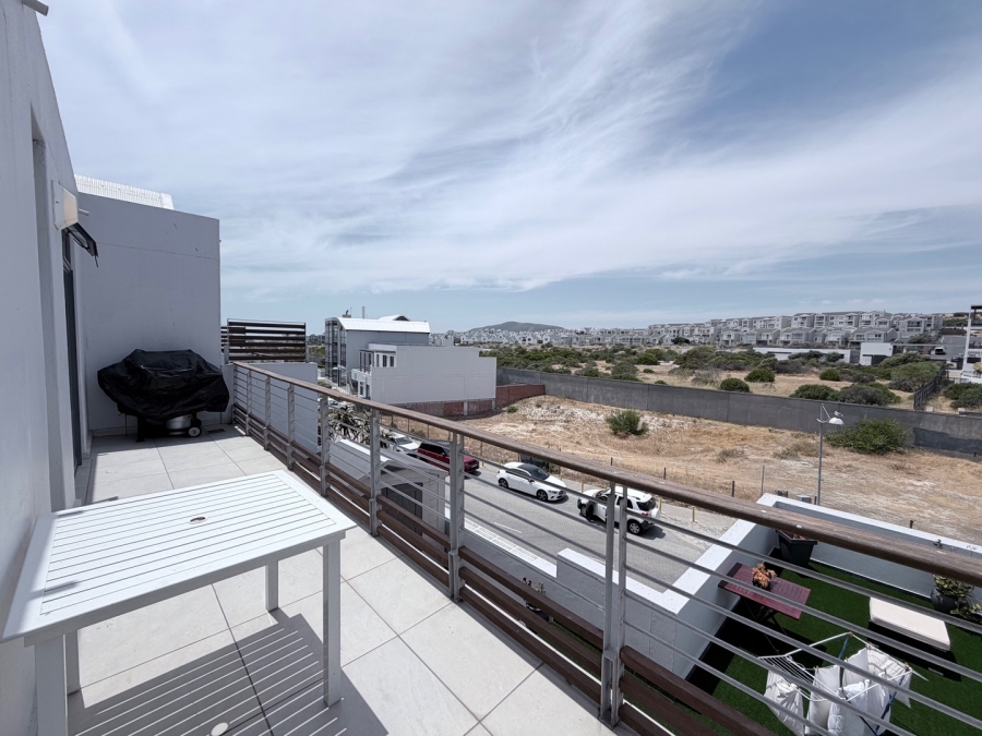 2 Bedroom Property for Sale in Big Bay Western Cape